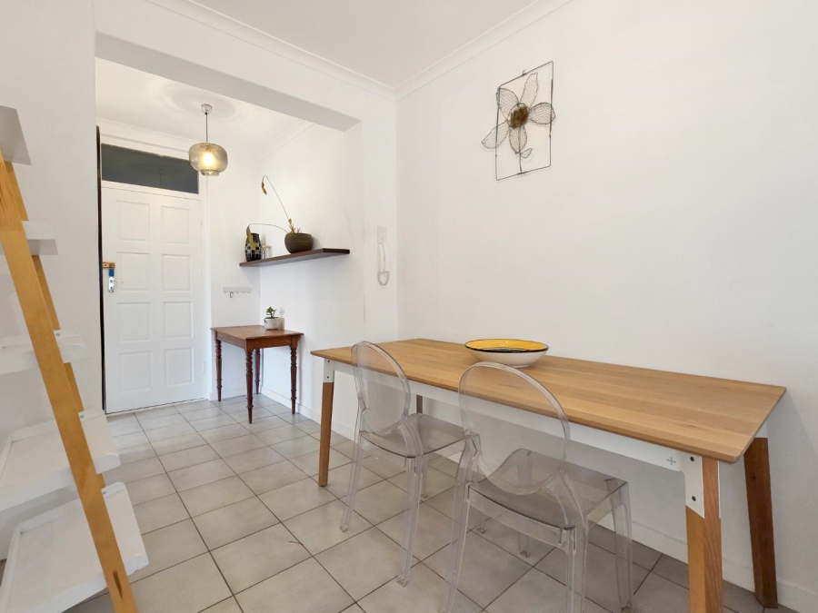 To Let 1 Bedroom Property for Rent in Sea Point Western Cape